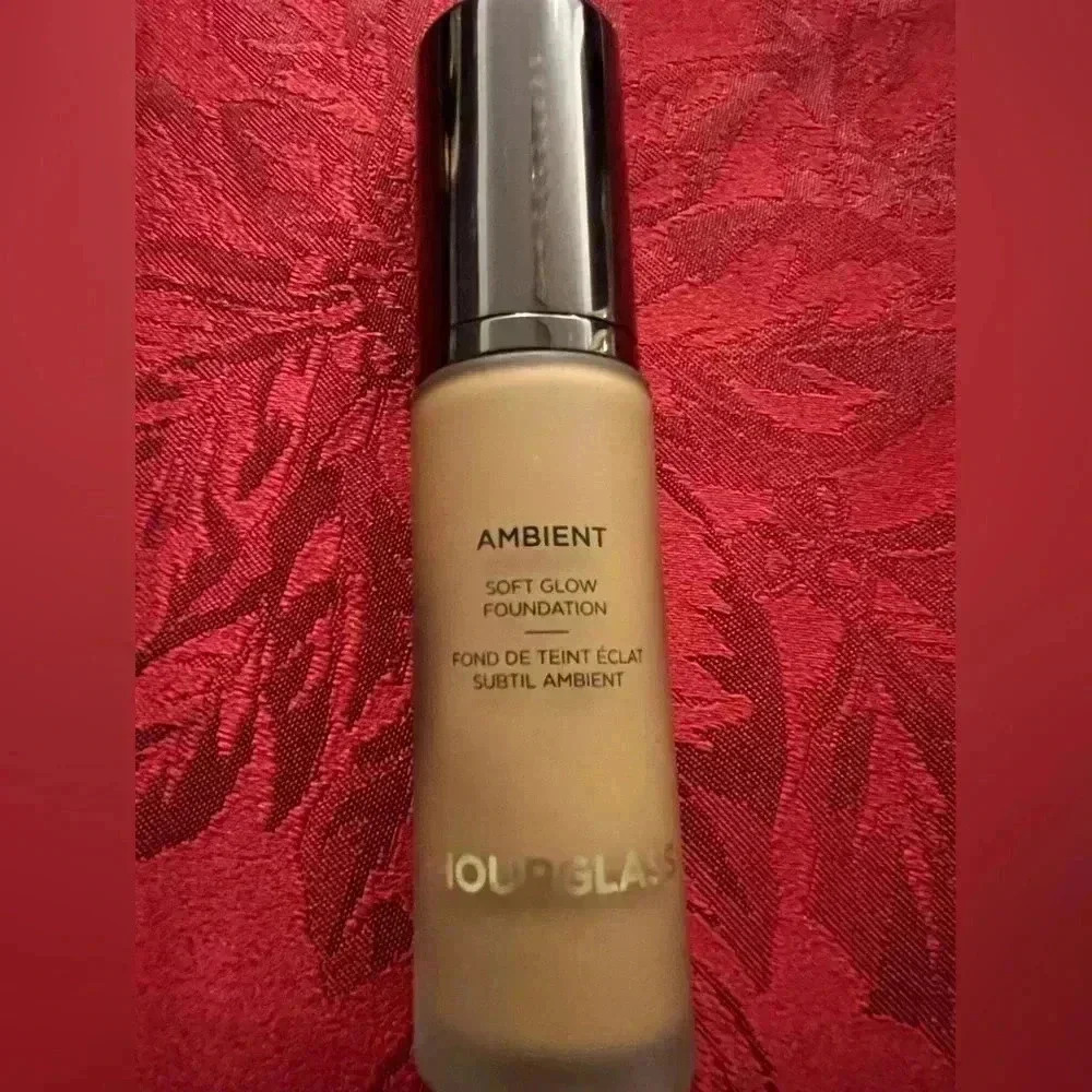 HOURGLASS AMBIENT 1 FL OZ SOFT GLOW FOUNDATION 13.5 - Picture 5 of 7